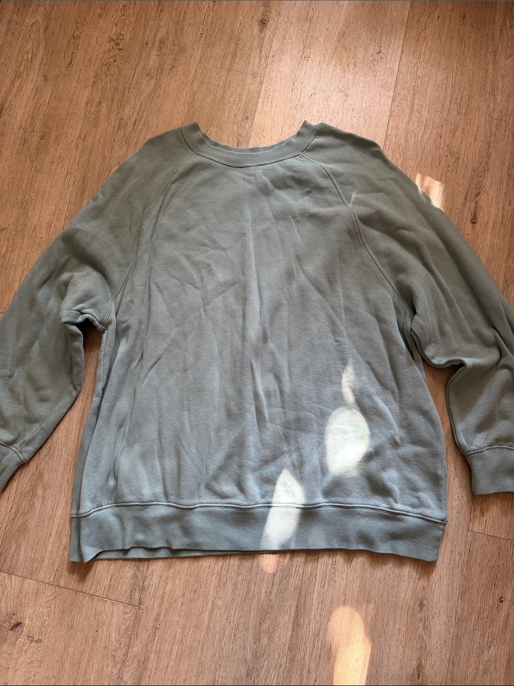 Old Navy Women's Crewneck Sweatshirt - Sage Green